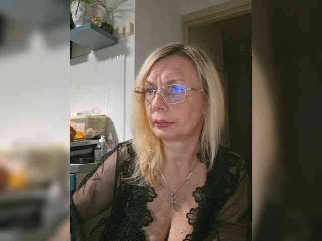 ShiningMILF webcam