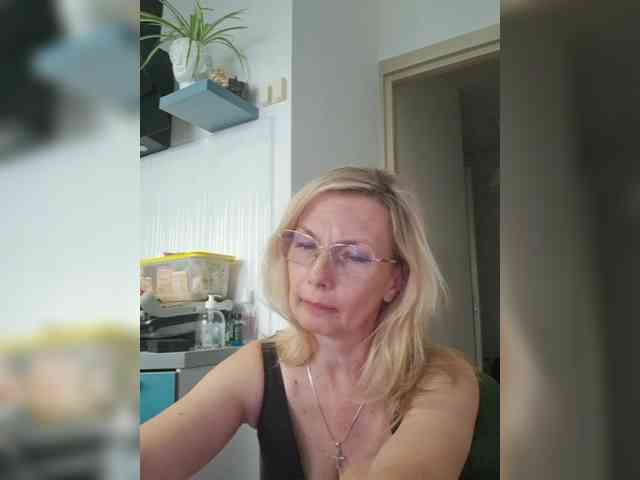 ShiningMILF webcam