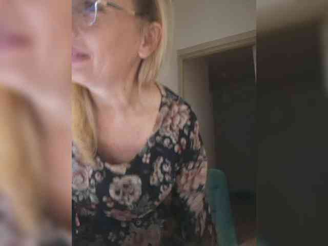 ShiningMILF Sex Cam Show