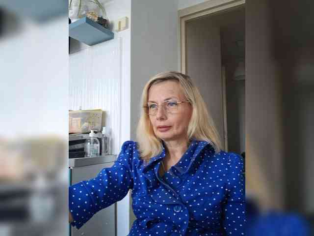 ShiningMILF webcam