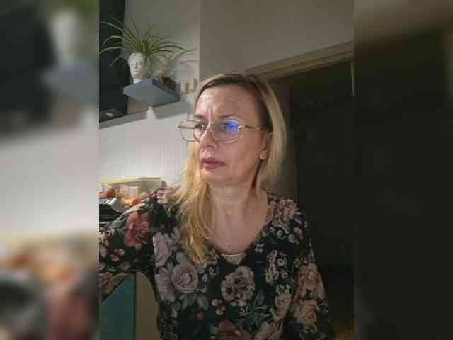ShiningMILF Sex Cam Show