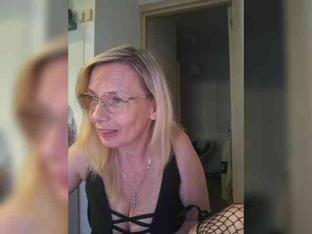ShiningMILF webcam