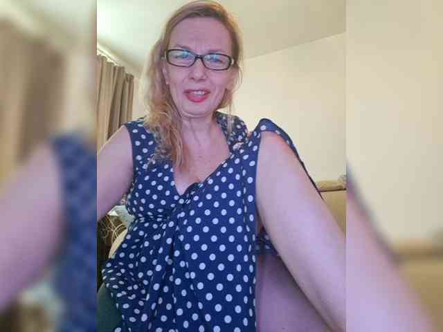ShiningMILF webcam