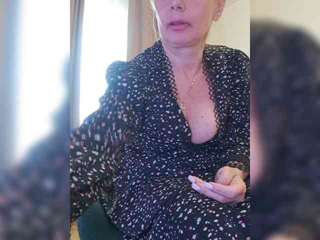 ShiningMILF webcam