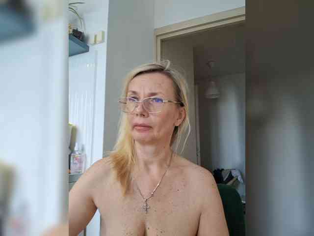 ShiningMILF webcam