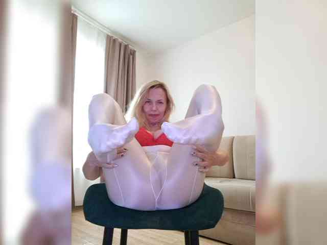 ShiningMILF webcam