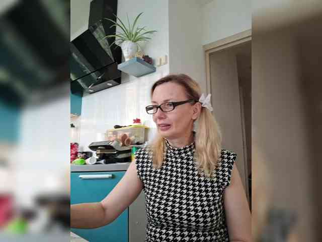 ShiningMILF webcam