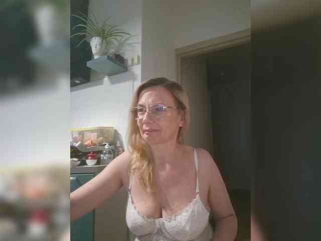 ShiningMILF Sex Cam Show
