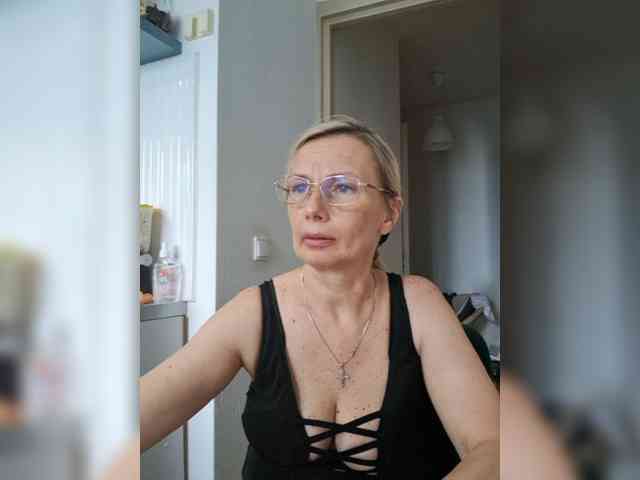 ShiningMILF webcam