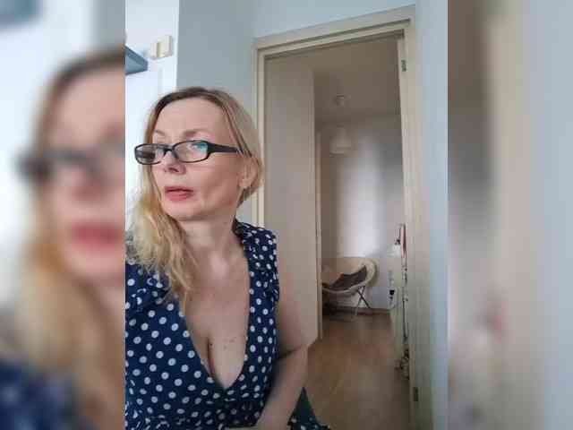 ShiningMILF webcam