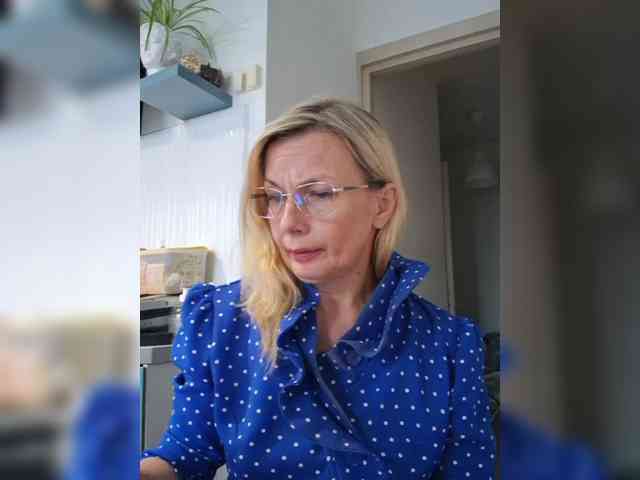 ShiningMILF webcam