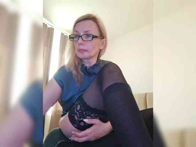 ShiningMILF webcam