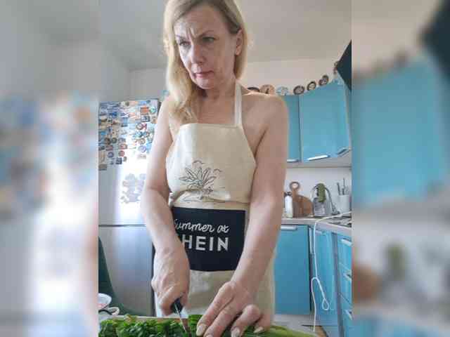 ShiningMILF webcam