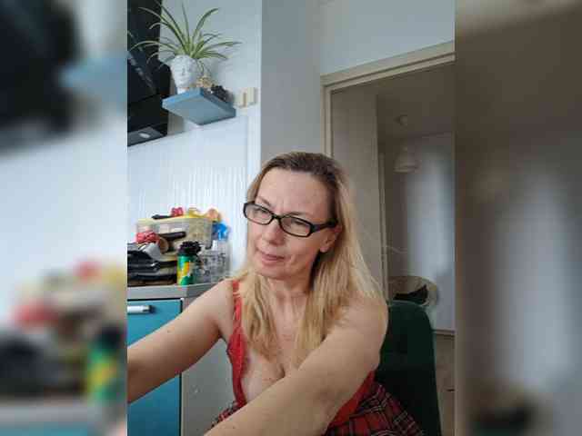 ShiningMILF