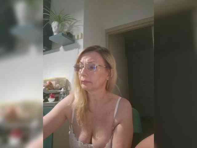 ShiningMILF Sex Cam Show