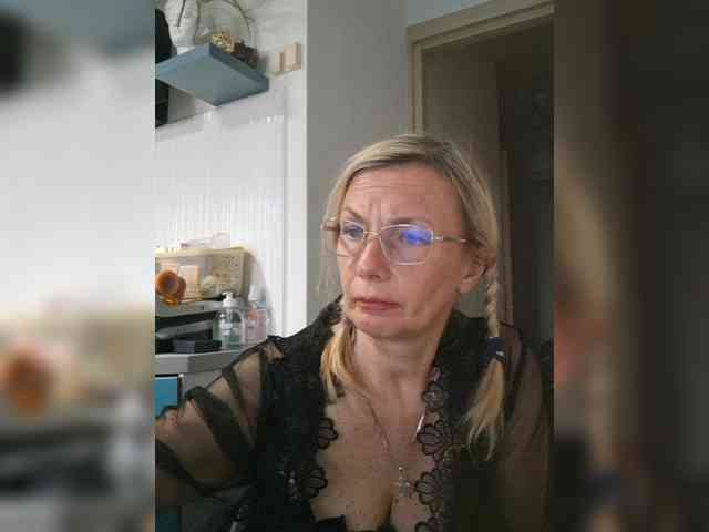 ShiningMILF webcam