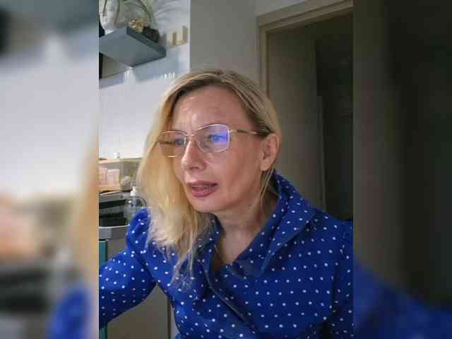 ShiningMILF webcam