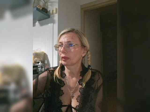 ShiningMILF webcam