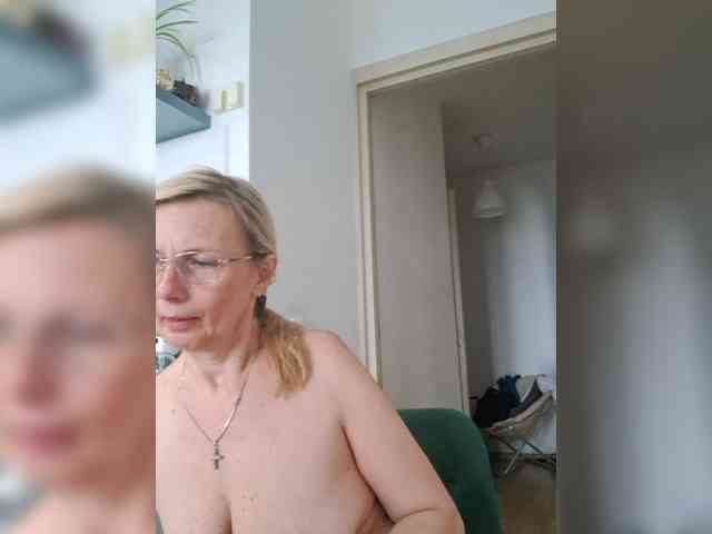 ShiningMILF webcam