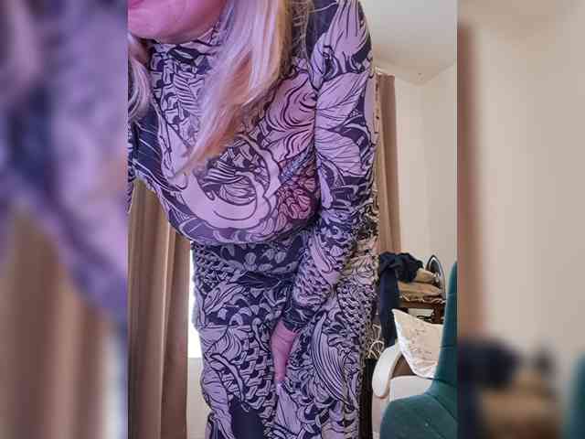 ShiningMILF webcam