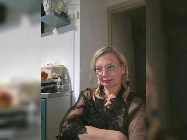 ShiningMILF webcam