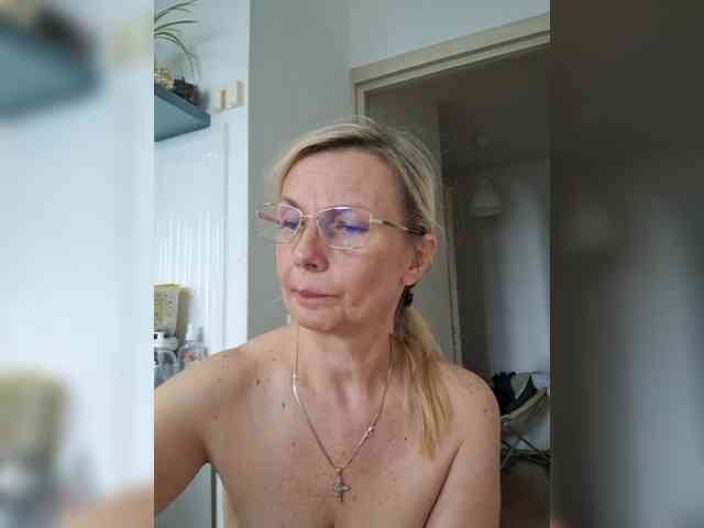 ShiningMILF webcam