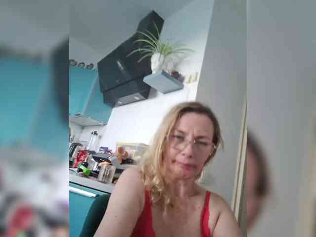 Model: ShiningMILF