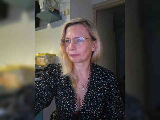 ShiningMILF webcam