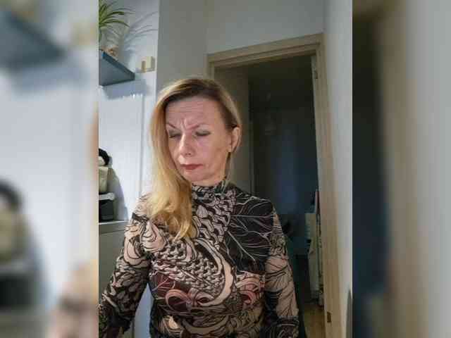 ShiningMILF webcam
