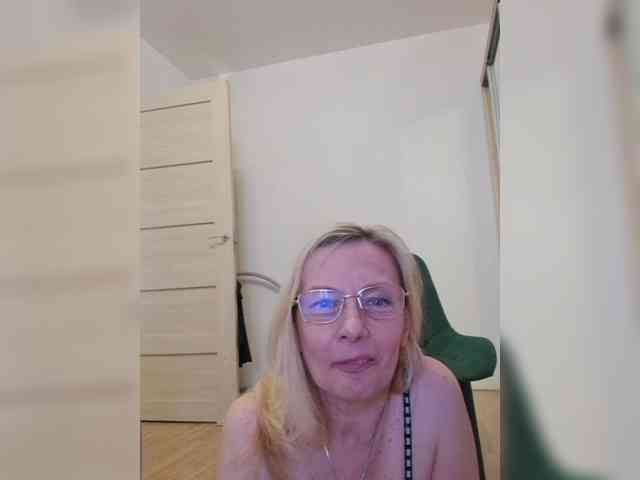 ShiningMILF webcam