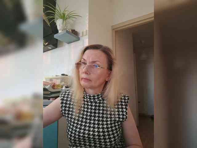 ShiningMILF webcam