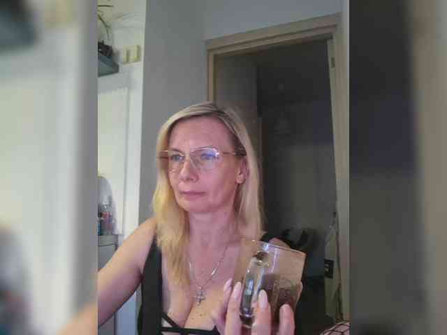 ShiningMILF webcam
