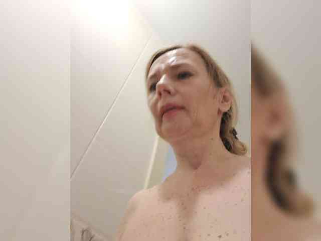 ShiningMILF webcam
