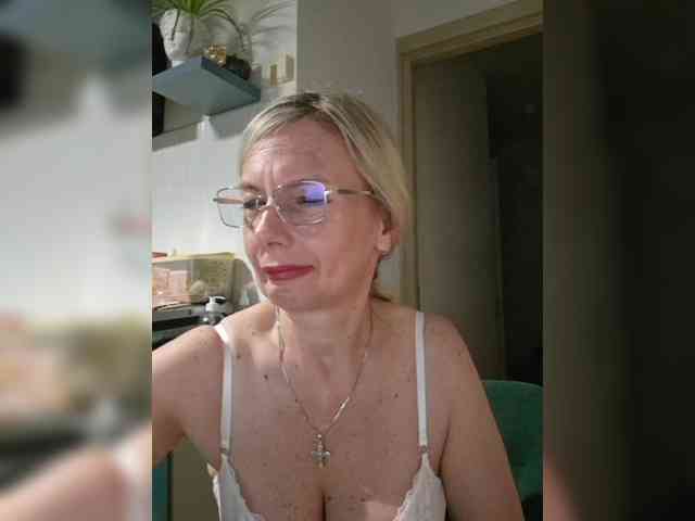 ShiningMILF webcam