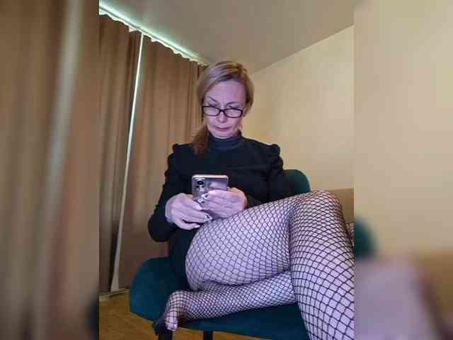 ShiningMILF webcam