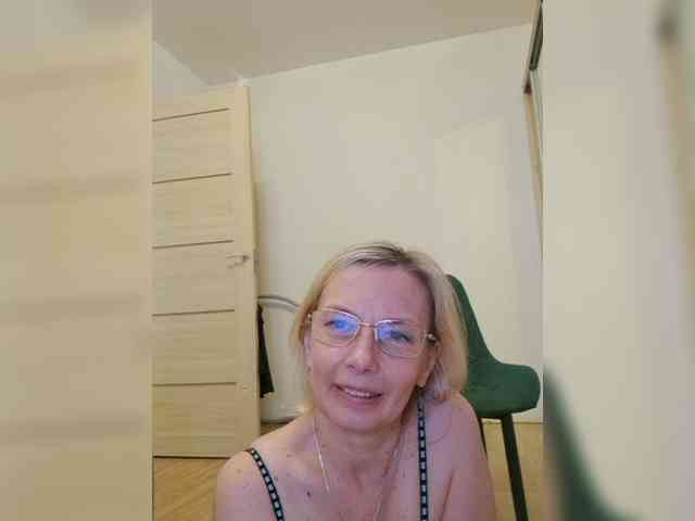 ShiningMILF webcam