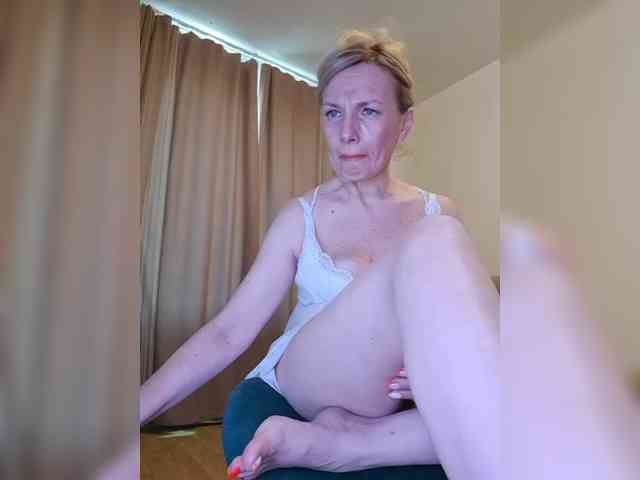 ShiningMILF webcam