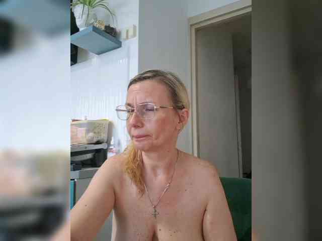 ShiningMILF webcam