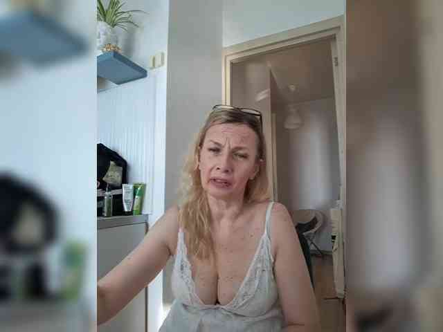 ShiningMILF