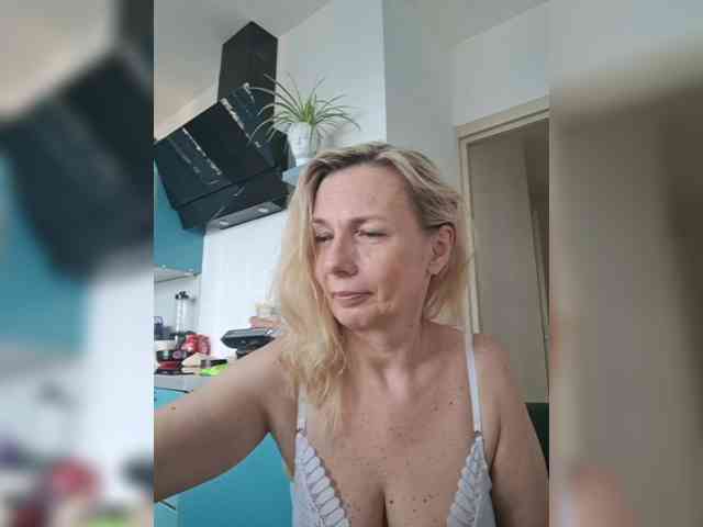 ShiningMILF ShiningMILF
