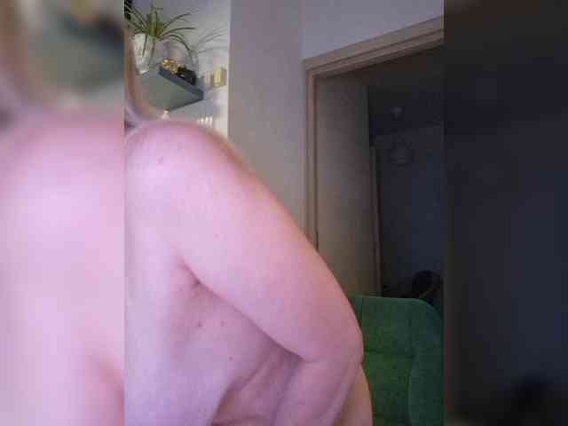ShiningMILF webcam