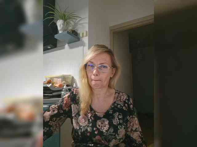ShiningMILF Sex Cam Show