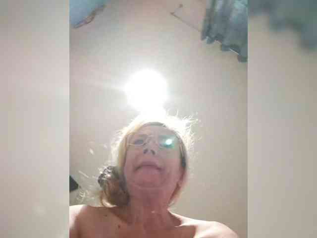 ShiningMILF webcam