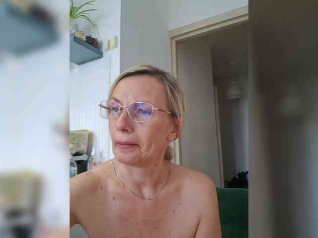 ShiningMILF webcam