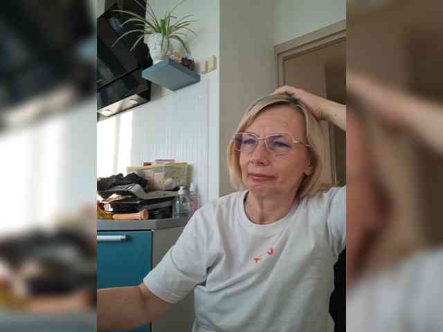 ShiningMILF webcam