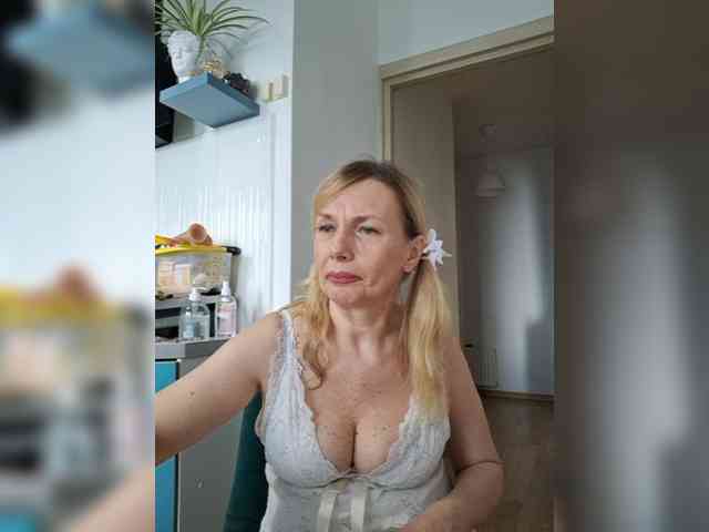 ShiningMILF Sex Cam Show