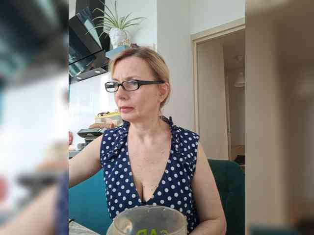 ShiningMILF webcam
