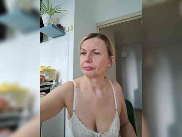 ShiningMILF Sex Cam Show