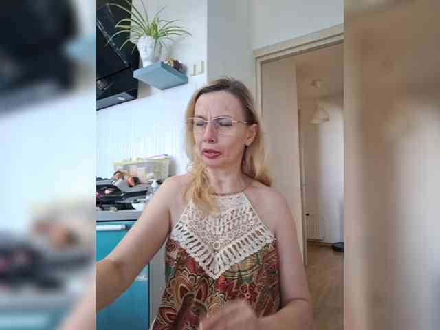 ShiningMILF webcam