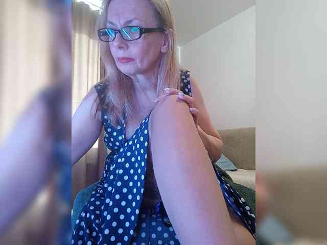 ShiningMILF webcam